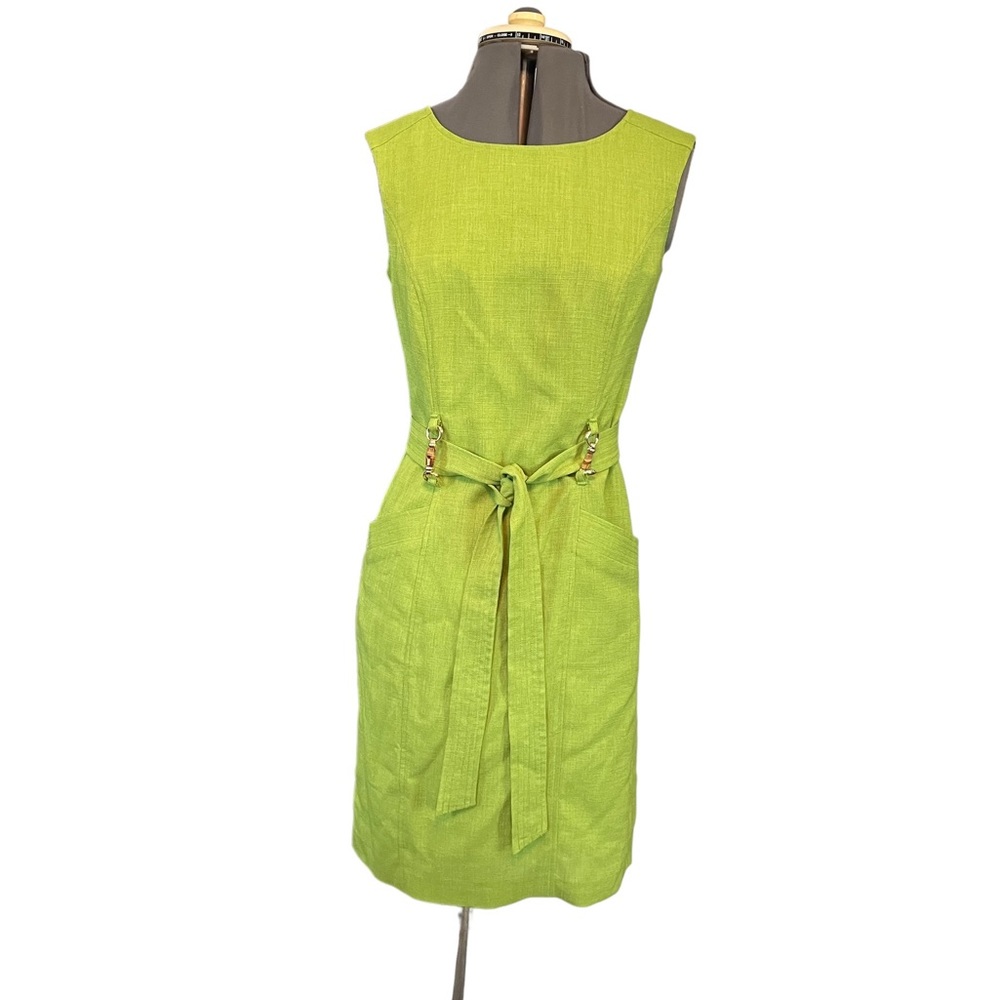 Like green Ellen Tracy dress. Size 4. New with tags. Pockets. Lined. Washable.